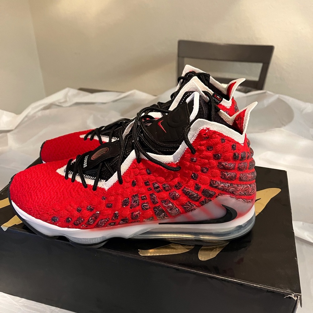 Lebron XVII